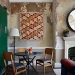 Artist 4* Bristol