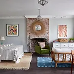 Hotel Artist