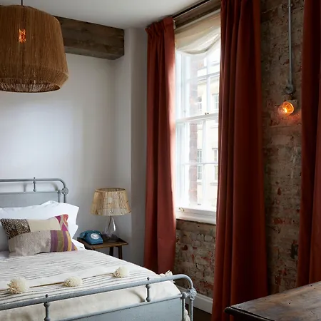Artist Hotel 4*